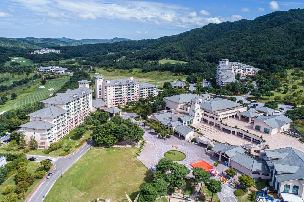 오크밸리 리조트 — 교차로 참숯갈비 입점
